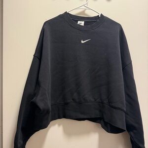 Nike Oversized Cropped Sweatshirt Women's Medium Crewneck Pullover Streetwear